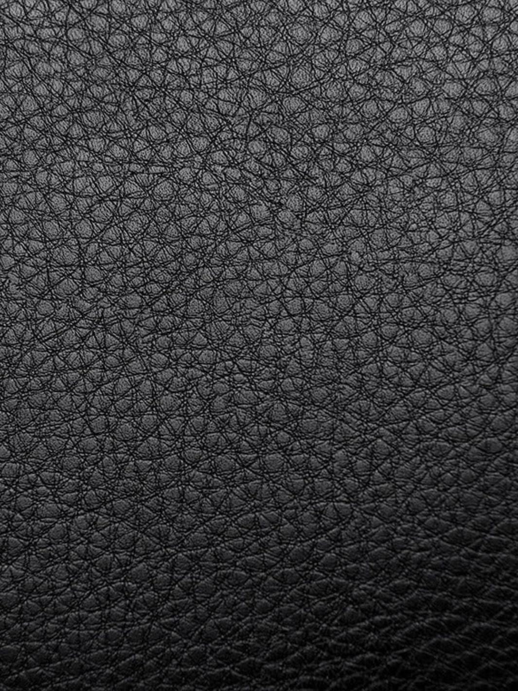 Bolso de hombro de piel granulada