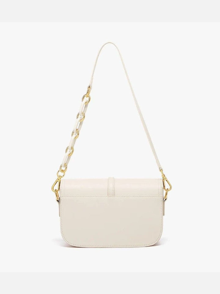 Bolso de hombro de piel blanca