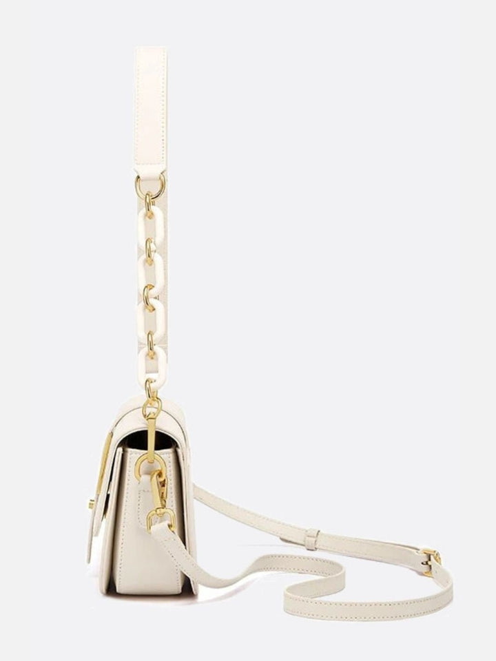 Bolso de hombro de piel blanca
