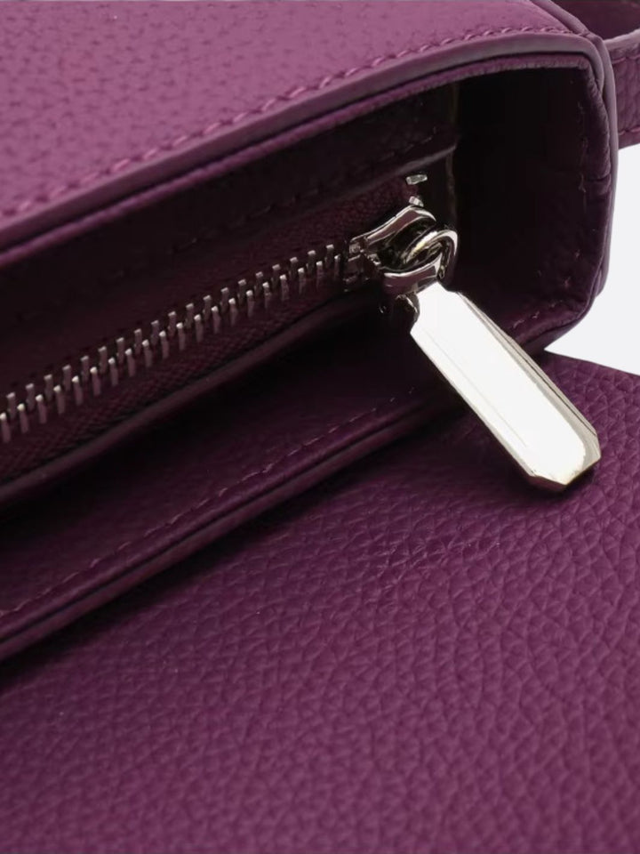 Bolso de piel granulada con bandolera